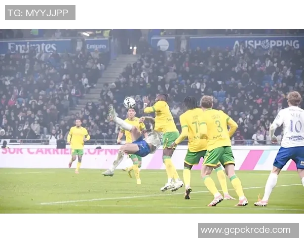 巴黎本赛季法甲14轮仅负2场比过去两个赛季表现更为稳定